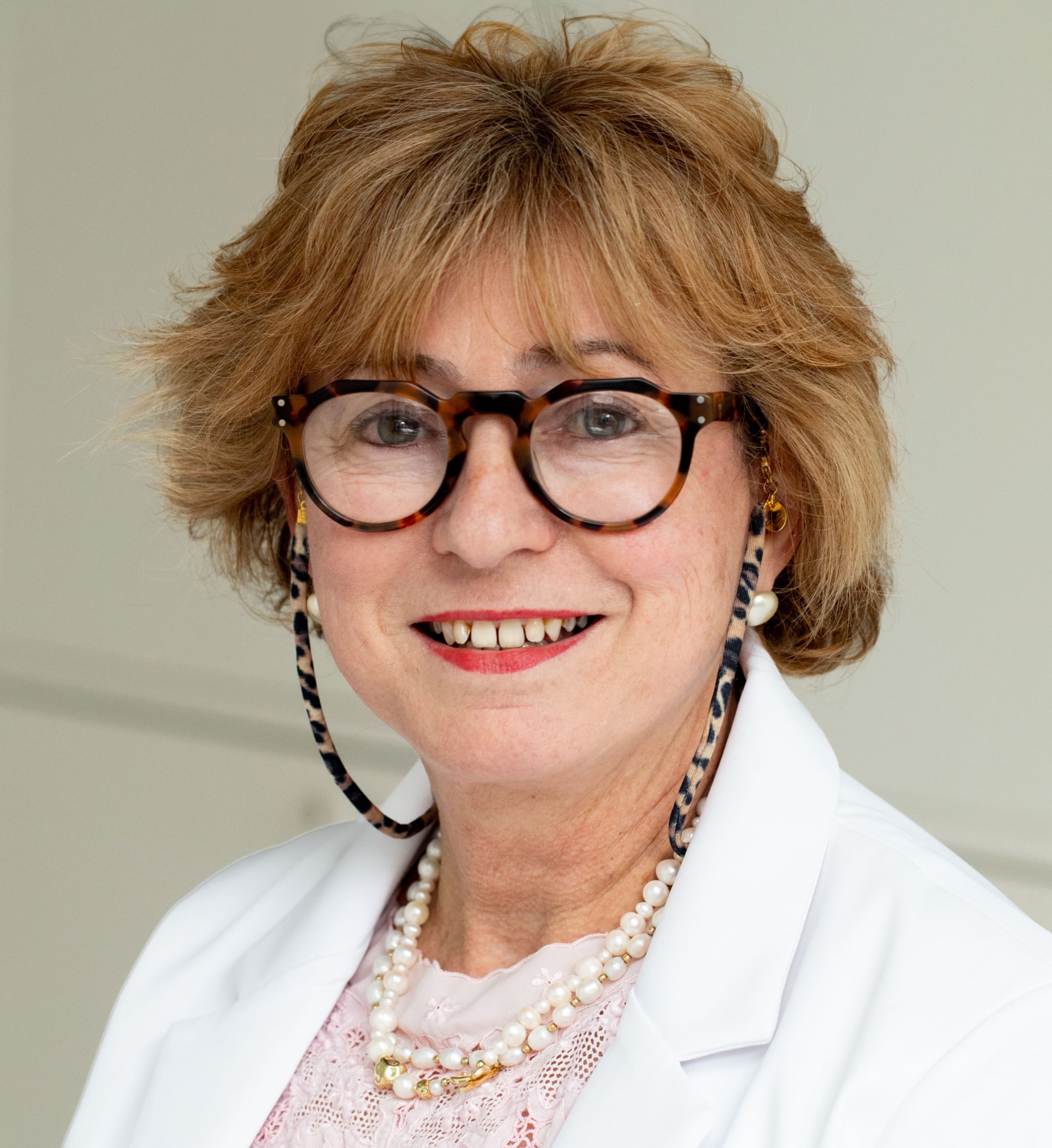 Ovi Clinic Team Member Isabelle Martineau Bond